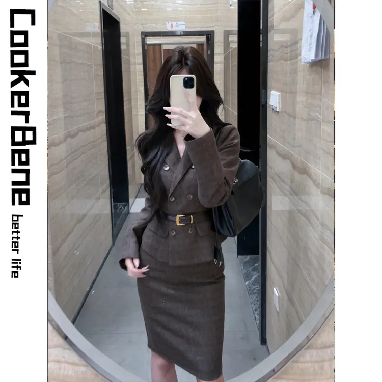 老钱风套装女秋冬季通勤纯欲风收腰显瘦西装上衣包臀半身裙俩件套