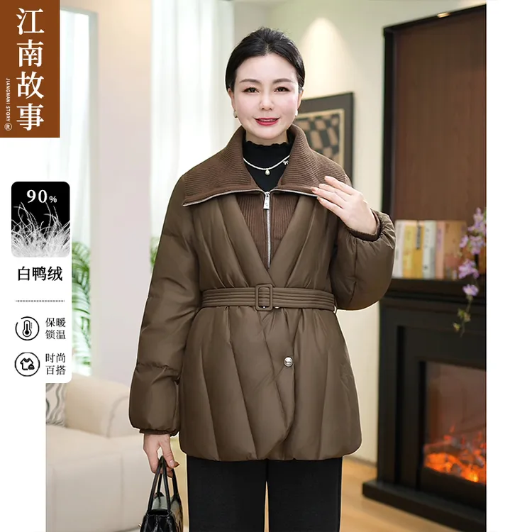 江南故事2025中老年女针织翻领拼接加厚羽绒外套休闲保暖大码上衣