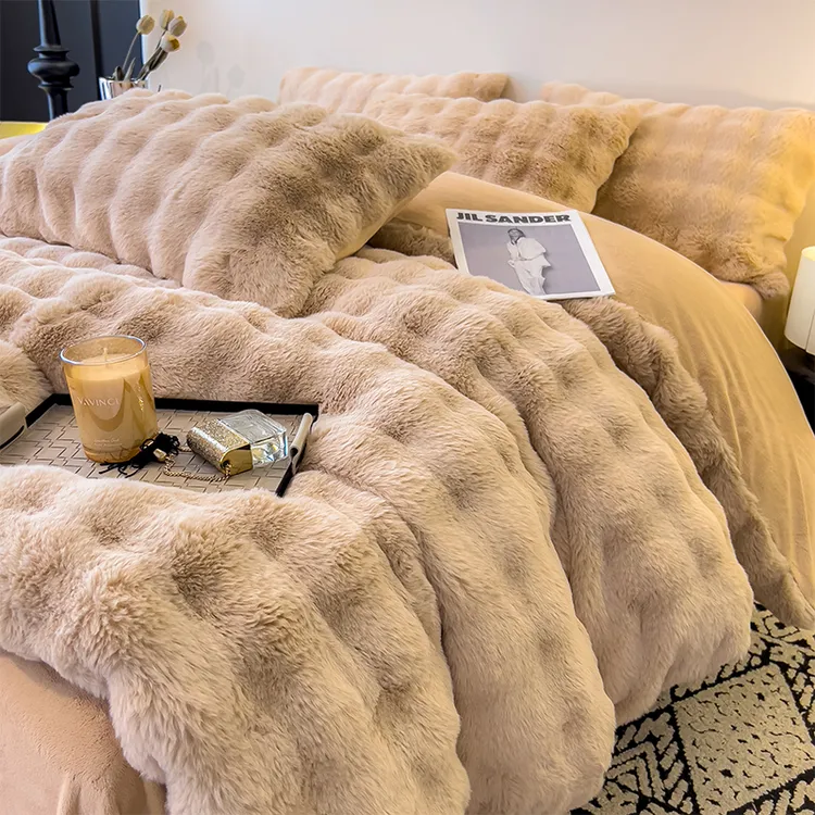 轻奢高级感托斯卡纳绒四件套冬季加厚牛奶绒被套珊瑚绒床单款