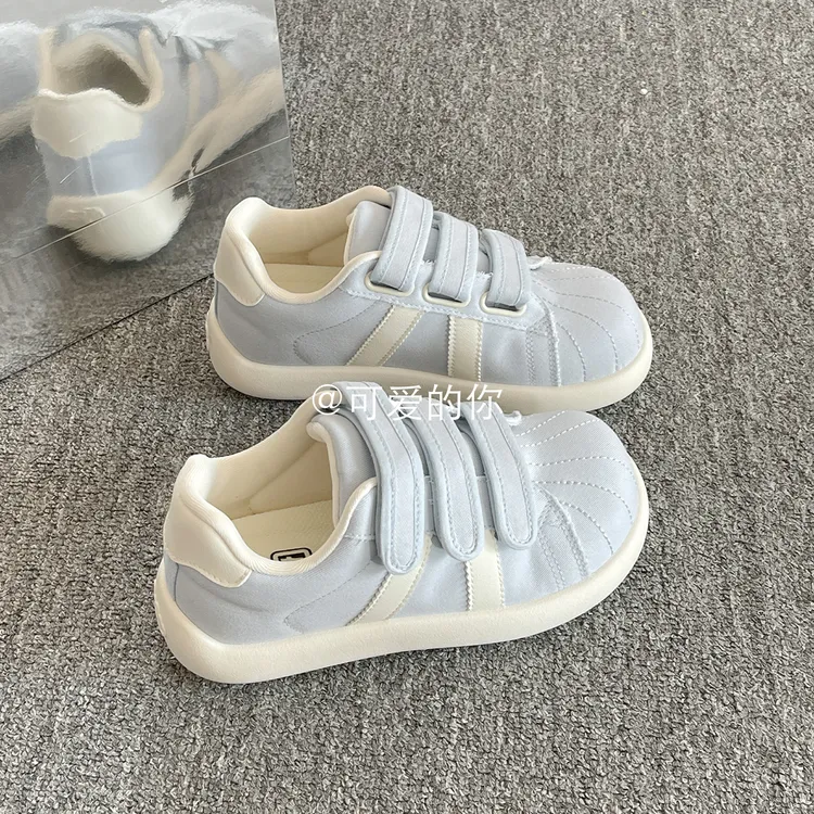 早春新品魔术贴小白鞋2026潮款女款鞋子学生厚底百搭帆布鞋休闲鞋