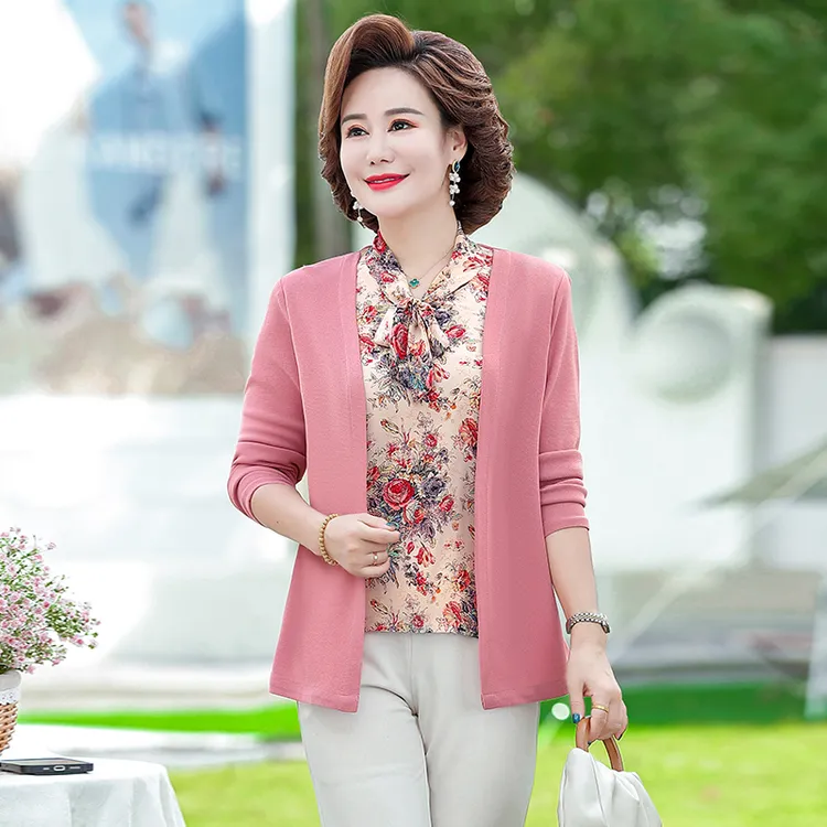 妈妈春秋装洋气假两件套小个子新款中老年人女长袖T恤针织衫上衣