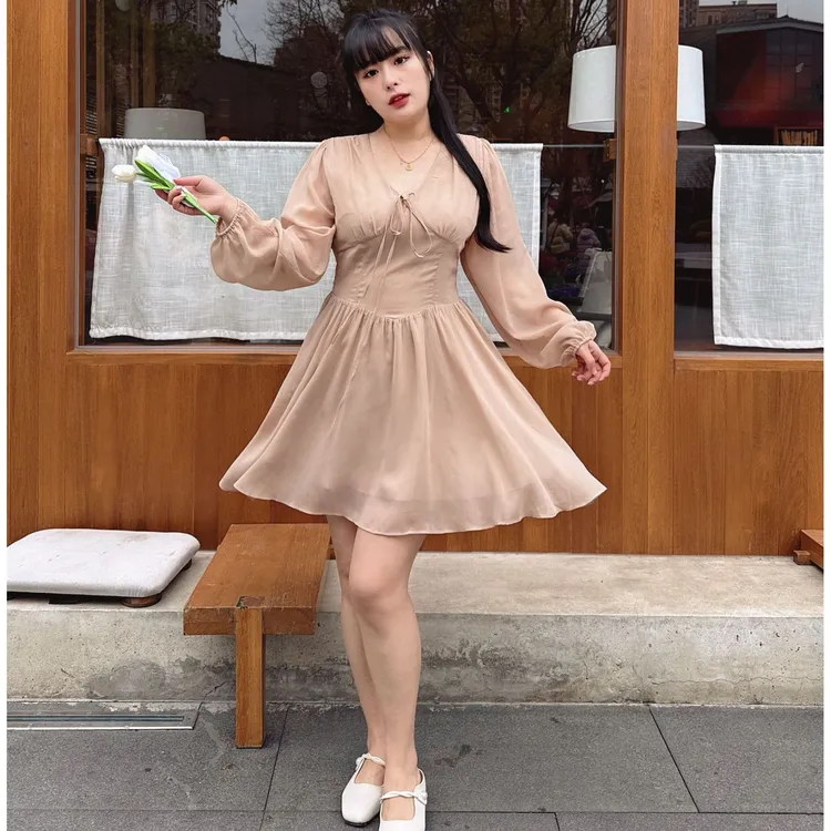 现货38144新款胖MM大码V领裸色纯欲风温柔连衣裙