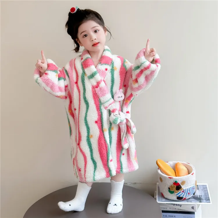 儿童睡袍秋冬法兰绒女孩宝宝洗澡浴衣冬款加厚珊瑚绒睡衣女童浴袍