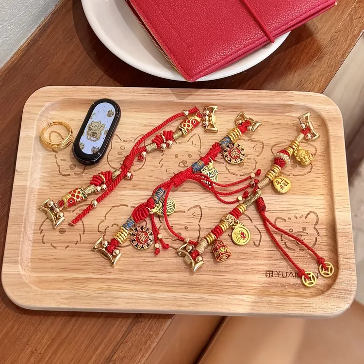 适用苹果S11华为GT6小米10/9/8过年红手绳iWatch招财fit4/3手表带