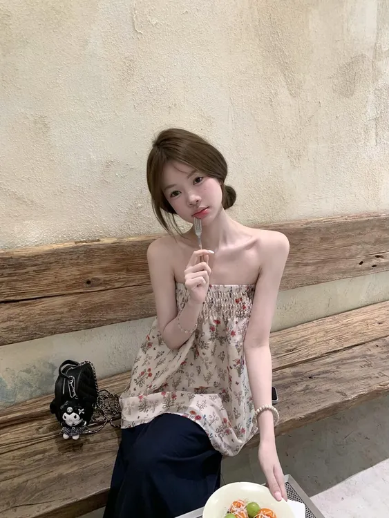 夏季新款甜美可爱风格衣服法式浪漫碎花抹胸背心休闲阔腿裤套装