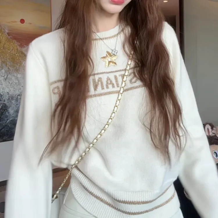 搭配担当～百搭金丝星星字母刺绣基础款针织衫2025秋冬新款ins毛衣