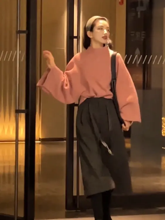 时尚慵懒风气质粉色半高领针织上衣咖色休闲裤套装女2025秋冬新款
