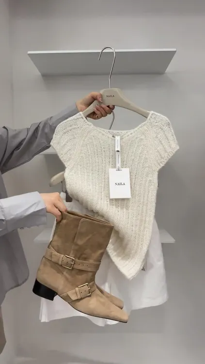 2025夏季新款韩系计感简约百搭U领薄针织衫小上衣短袖短裤两件套