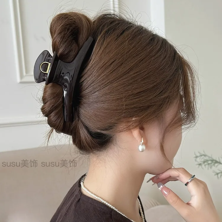 热巴明星同款鲨鱼抓夹立体饱满弧度日韩新款大气简约百搭气质百搭