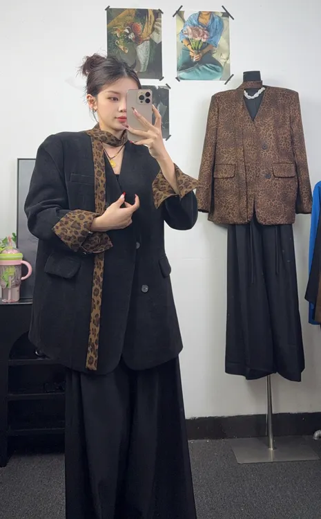 ［大囍·studlo］气质豹纹拼接V领双排扣西装外套设计感宽松中长西服