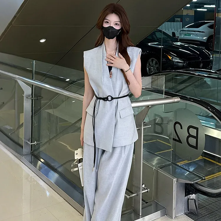 轻薄透气两件套2025夏时尚法式气质显瘦减龄无袖马甲裤子套装女