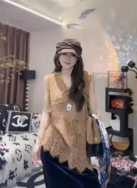 L.X~复古花边V领镂空薄款蕾丝衫女内搭叠穿无袖打底连衣裙6931