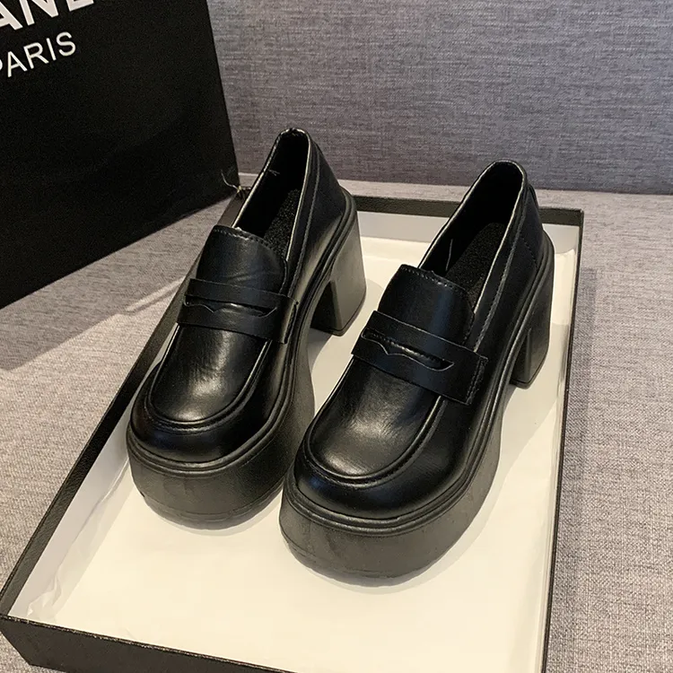 法式粗跟浅口单鞋高跟2025年春秋新款复古jk单鞋防法式裸色高跟鞋