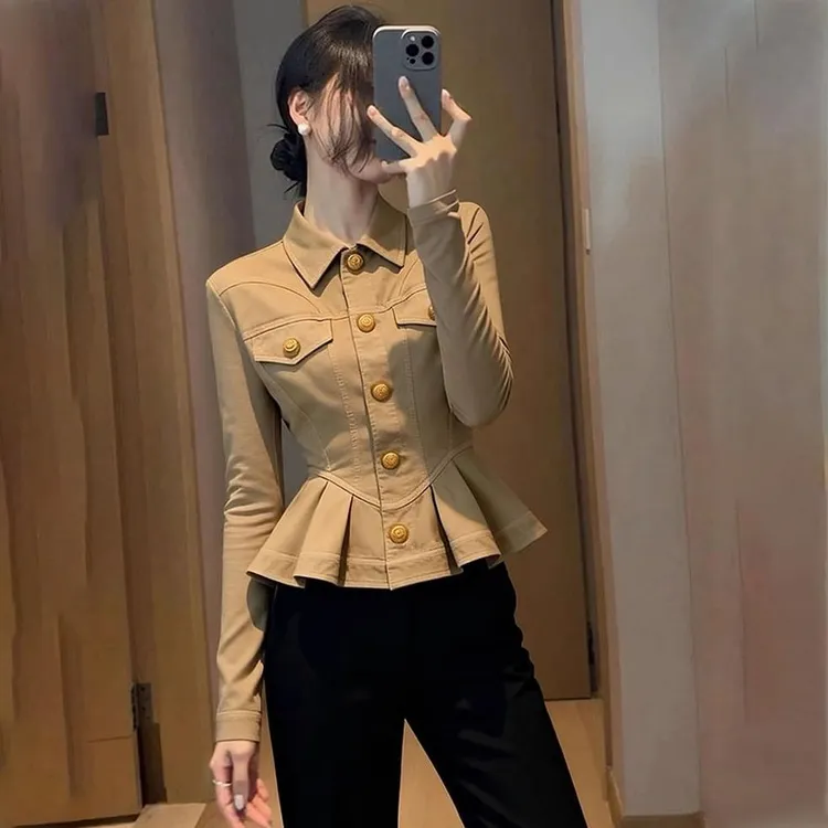 卡其色短外套女2025秋季高端时髦洋气独特别致气质减龄超好看上衣