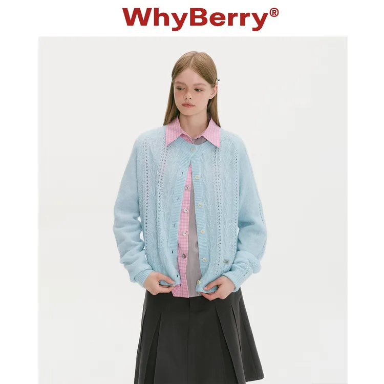 WhyBerry 25AW“奶油椰蓉酥”云朵感针织衫纯色小花圆领外搭开衫