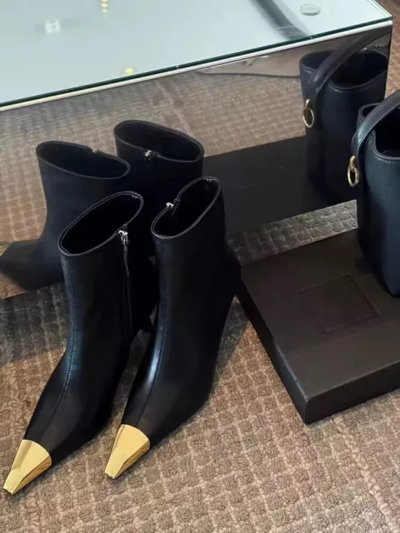 2025秋冬新款金属方头黑色高跟优雅细跟短靴侧拉链马丁靴女气质