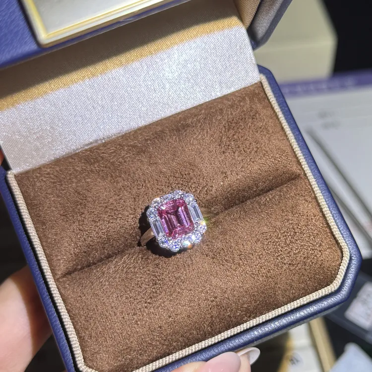 蓝宝石（处理）培育高精切粉蓝宝石闭口通林方包