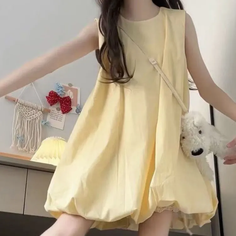 奶黄色无袖背心花苞连衣裙女夏季新款小个子甜美度假风蓬蓬短裙子