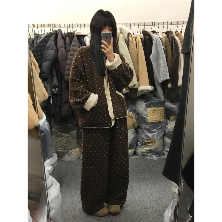 复古波点撞色边米粒绒睡衣女款秋冬季舒适保暖家居服套装可外穿