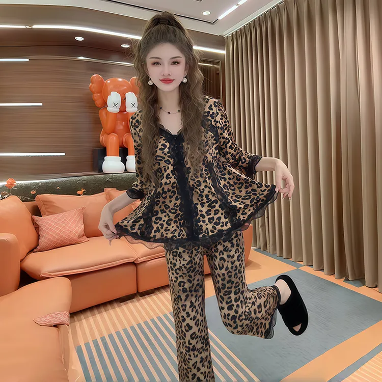 2025新款时尚德绒家居服套装蕾丝花边带胸垫七分袖长裤睡衣两件套