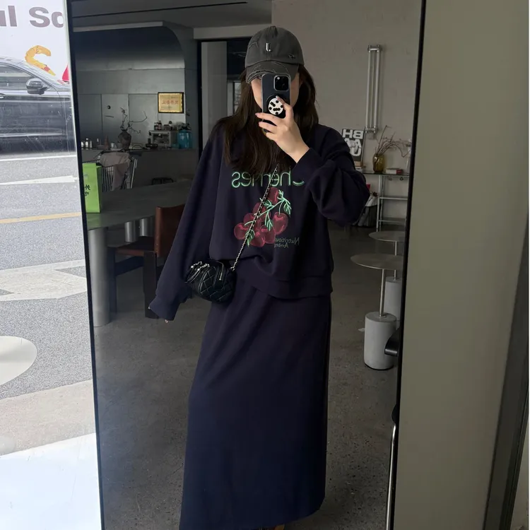 晶咕软软【樱桃派对】韩系慵懒风樱桃刺绣圆领卫衣+半身裙套装