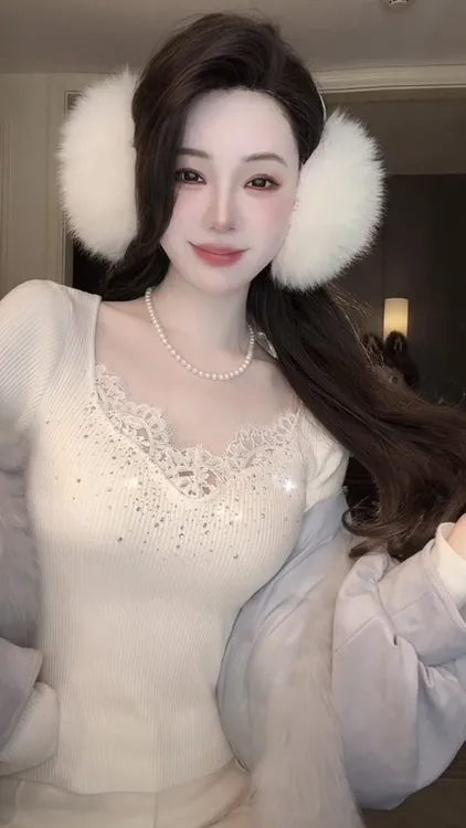 【雅乔定制】茉白暖意 烫钻蕾丝花边针织打底毛衣女DYLL-25086511