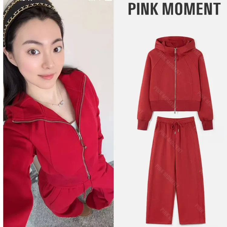 PM王囡囡 红色连帽立领拉链压线设计加绒两件套套装 ND1D2094