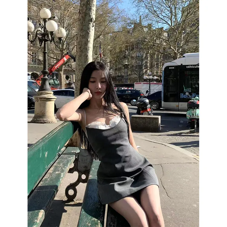 2025春季新款显瘦吊带内搭修身气质时尚高级设计感收腰抹胸连衣裙