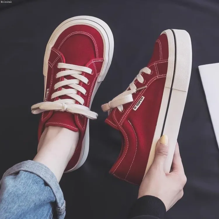 Moleubak红色帆布鞋女软底不累脚2025新款方头平底百搭春秋款