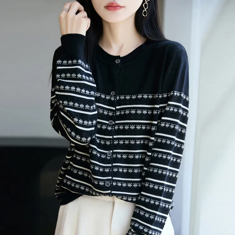 早秋条纹针织开衫外套女2025新款春秋外搭洋气大码女装上衣针织衫