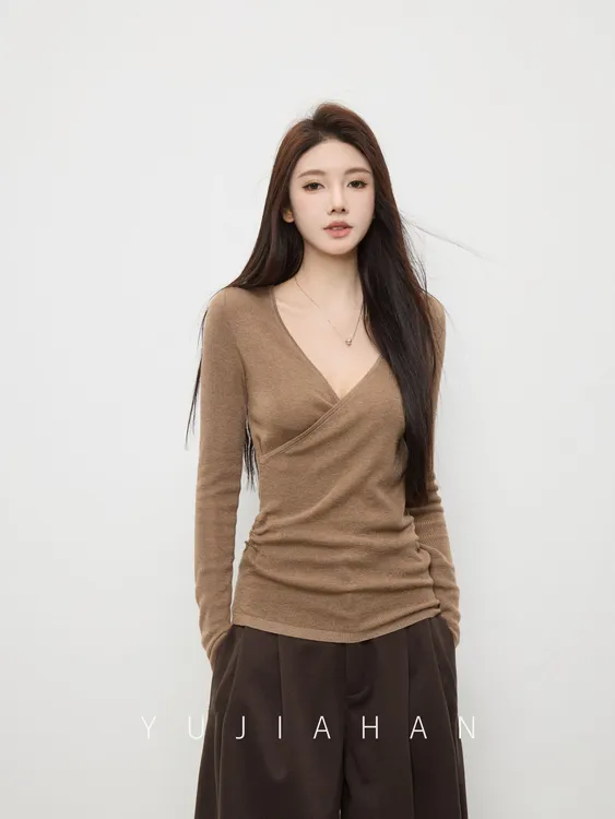 YUJIAHAN-「月光的曲线」长袖v领羊毛针织衫秋冬修身显瘦打底上衣女