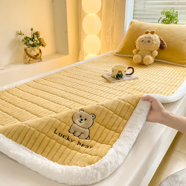 学生床垫加厚防滑牛奶绒床褥刺绣秋冬季保暖床盖宿舍家用单人双人