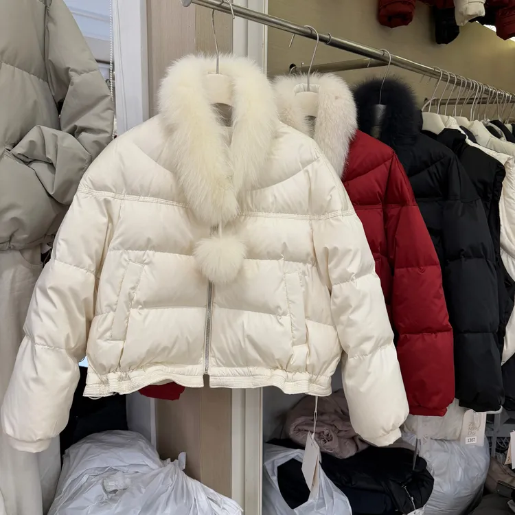 90白鸭绒狐狸毛领面包羽绒服女冬装新款女装短款外套红喜庆