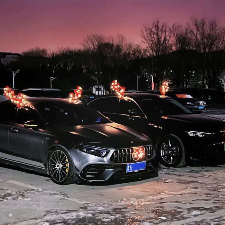 圣诞鹿角汽车车顶装饰发光创意个性车饰摆件圣诞节布置汽车展活P1