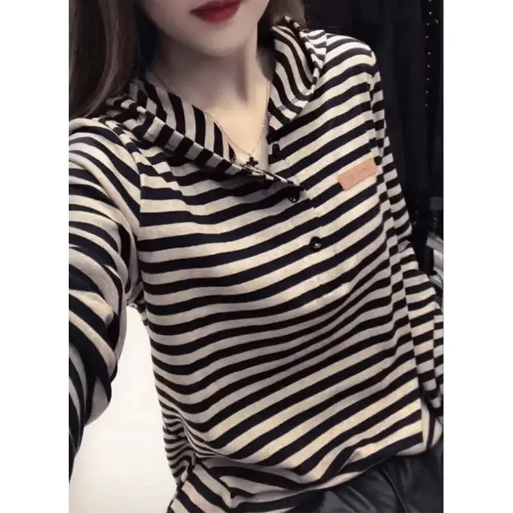 春秋季长袖连帽T恤女休闲打底衫秋冬微胖上衣百搭显瘦条纹卫衣