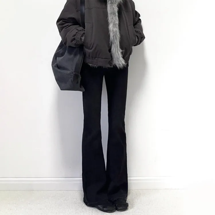 大码黑色加绒冬季遮胯显瘦牛仔裤女梨形身材高腰弹力不贴腿微喇裤