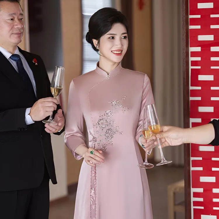 喜婆婆妈妈装2025新款爆款结婚敬酒服婚宴场合女装中式旗袍连衣裙