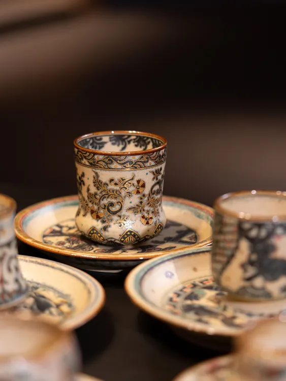 诗瓷集咖啡杯系列 釉上彩 白缠枝描金版 ‖ 可乐杯