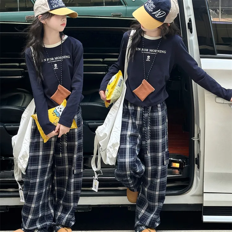 女童字母打底衫套装2025新款洋气格子工装裤洋气时髦两件套初中生