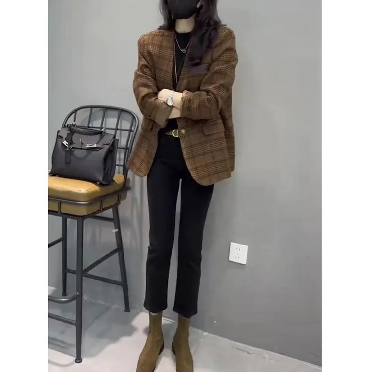 新款时尚格子长袖西服外套复古洋气大码套装女装