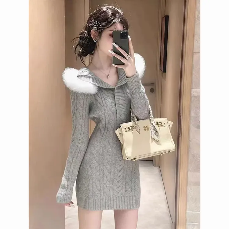 小香风灰色毛边领拼接针织连衣裙女2025新款秋冬高级感修身包臀裙