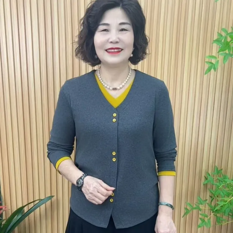 休闲风常规长袖撞色假两件V领女T恤显瘦气质秋季V9013