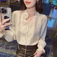 轻熟风常规V领秋季长袖衬衫上衣女装时尚复古风花朵衬衣