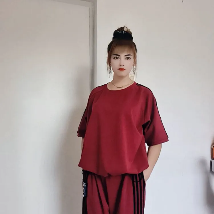 夏季时尚运动套装女