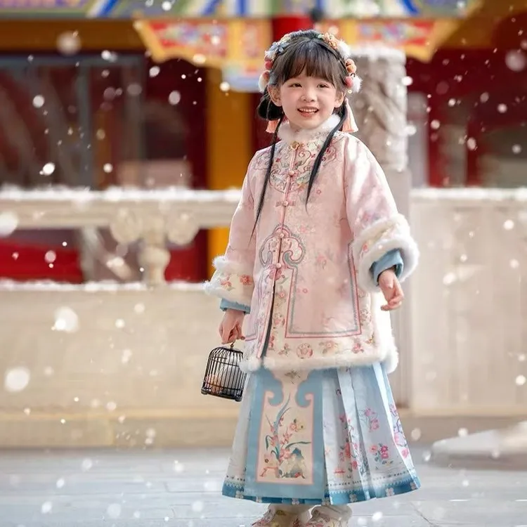 新疆包邮汉服女童秋冬加厚明制外套儿童唐装新中式马面裙套装连衣