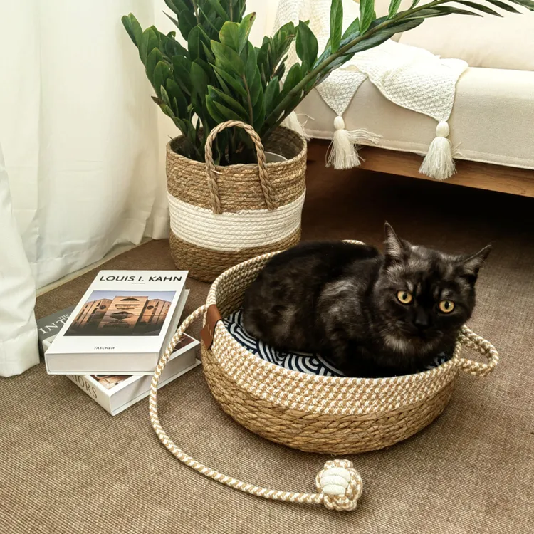 四季通用舒适棉麻大号猫窝超萌设计适合猫咪小型犬居住