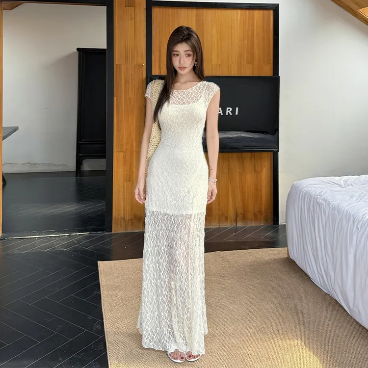 显瘦2025夏季新款法式气质优雅网纱蕾丝镂空吊带裙两件套长裙感