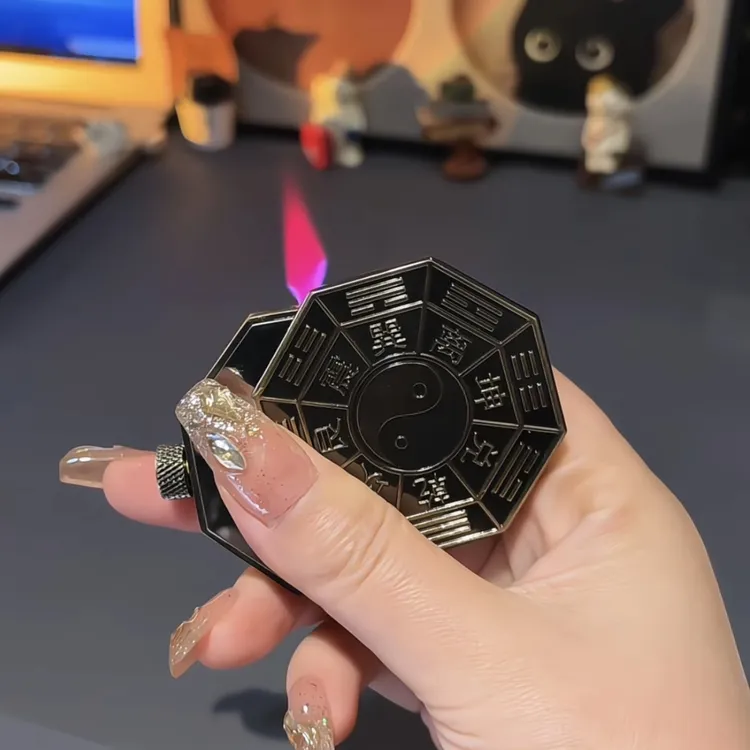 【高端金属陀螺八卦】复古匠心浮雕工艺防风男士高档打火机收藏礼物