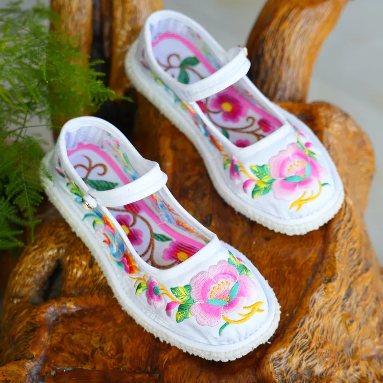 白色·山茶喜鹊花·纯手工纳底·云南·绣花鞋·方口软底老北京布鞋