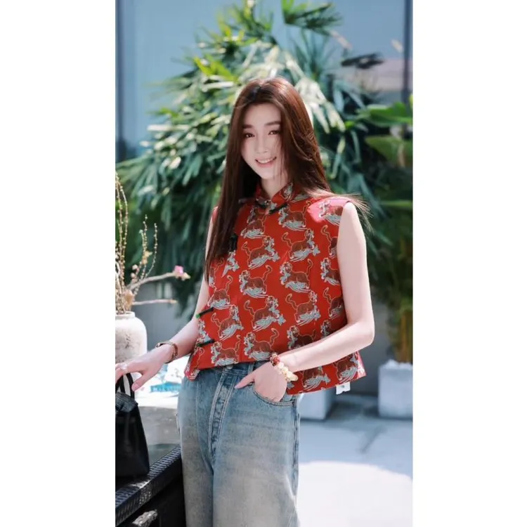 新中式高端国风红色精致无袖马甲背心女2025夏季坎肩盘扣马夹